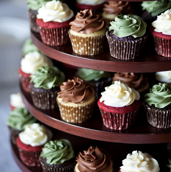 Chocolate cupcake cakes